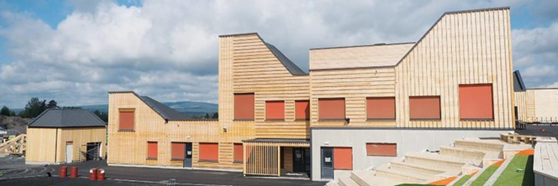 Miljøvennlige Ydalir Skole og barneskole bygget med armering fra Norsk Stål